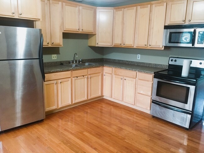 Photo - 115 Lakewood Gardens Ln