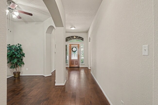 Photo - 1912 Hill Manor Dr