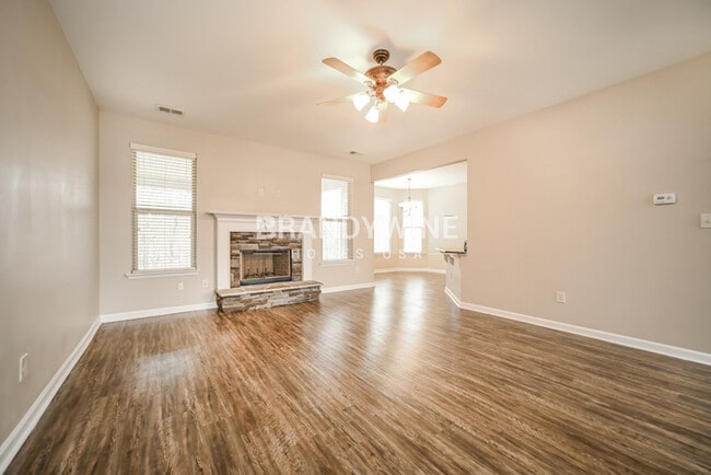 Photo - 254 Forrest Dr