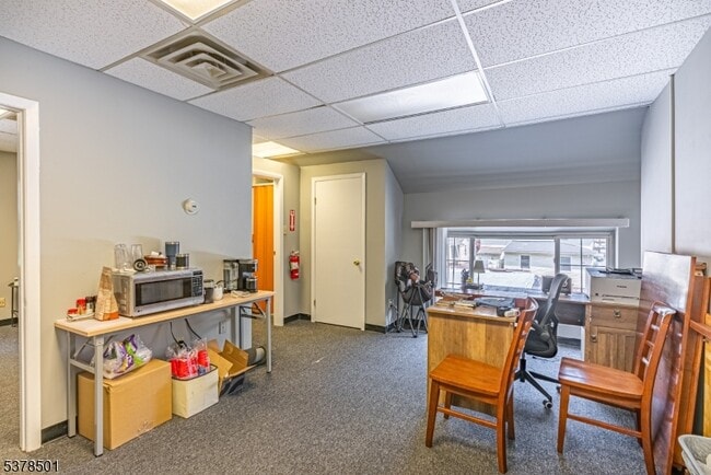 Photo - 258 Park St