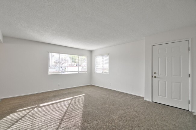 Photo - w4521 Unit 4519