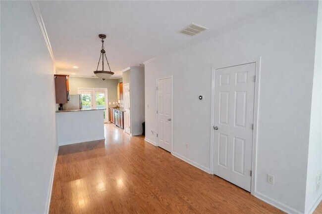 Photo - 2043 Liberty Ct NW