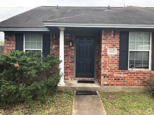 Building Photo - 3630 Hollyhock St Rental