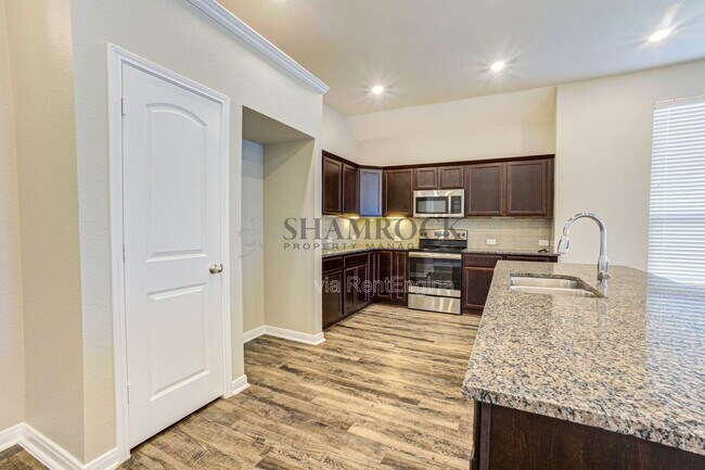 Photo - 10225 Biltmore Dr