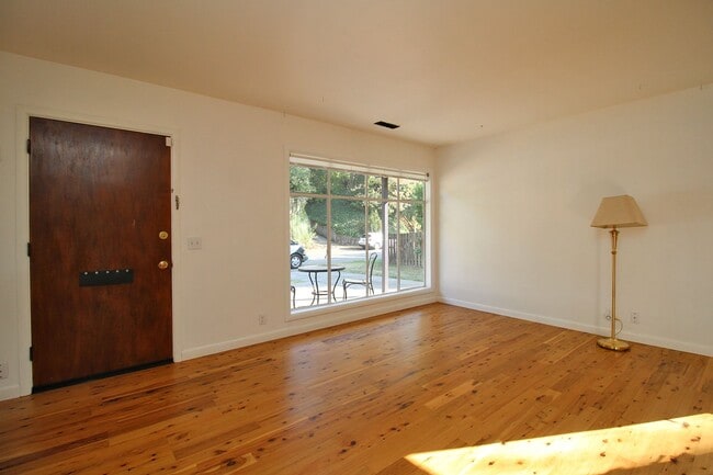 Photo - 2923 NE 92nd Ave