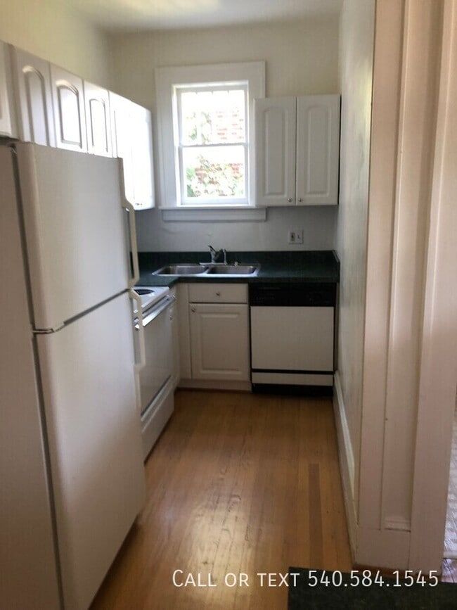 Photo - 532 Walnut Ave SE