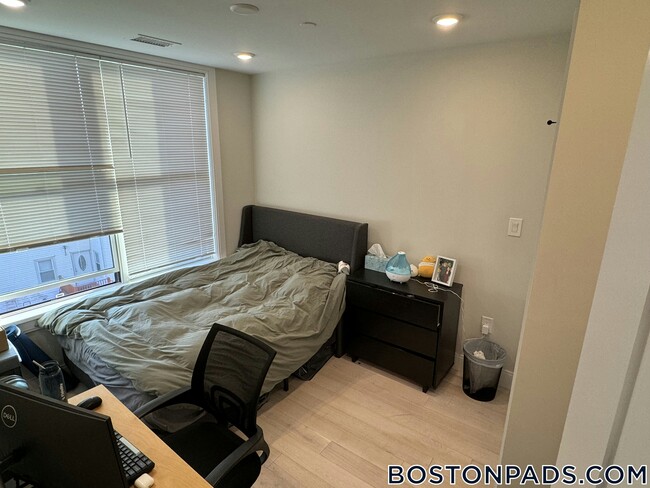 Photo - 197 Green St Unit 305