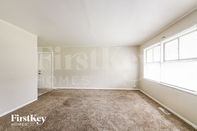 Photo - 6021 42nd St