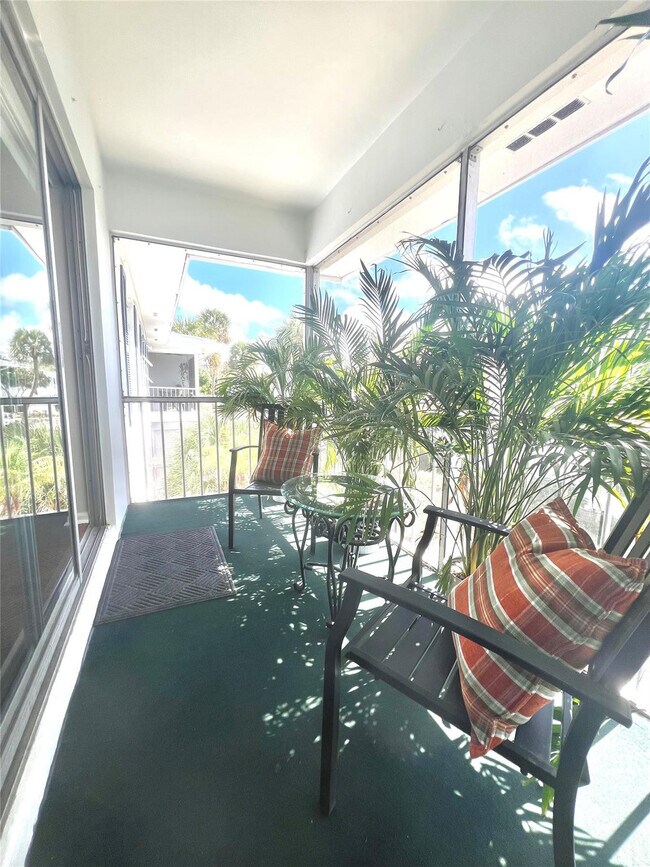 Photo - 2270 NE 68th St Unit 1926