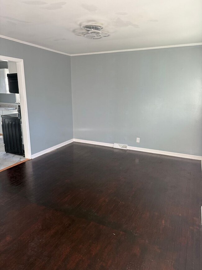 Photo - Updated 3 Bedroom 2 Bathroom Home