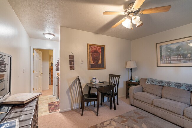 Photo - 2800 Albright Rd - Nightly Leasing!