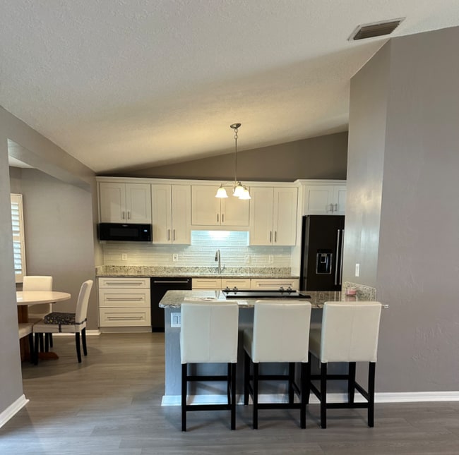 Photo - 20 Emerson Dr