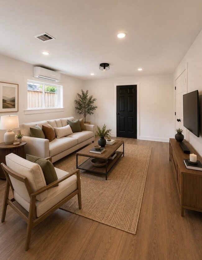 Photo - 3702 Cochran St