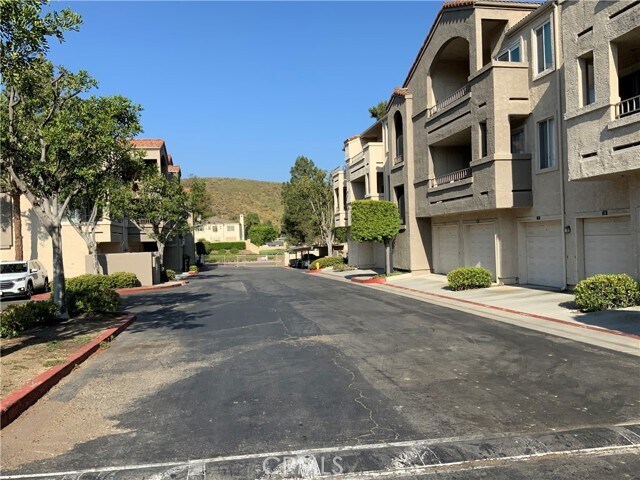 2040 Las Colinas Cir Unidad 305
