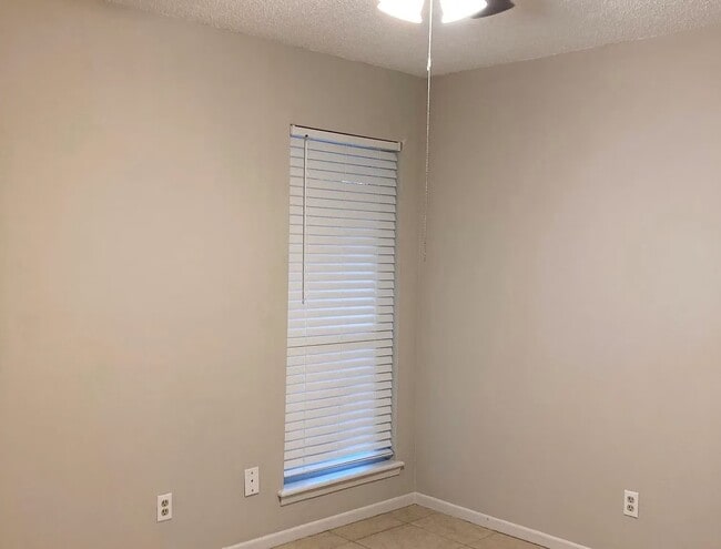 Photo - 733 Chaparral Cir Unit 1