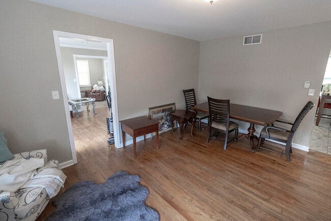 Photo - 103 N Garth Ave