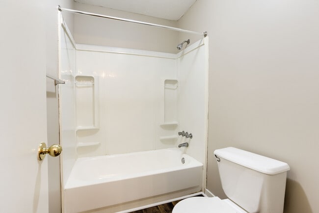 Bathroom - Cottonwood