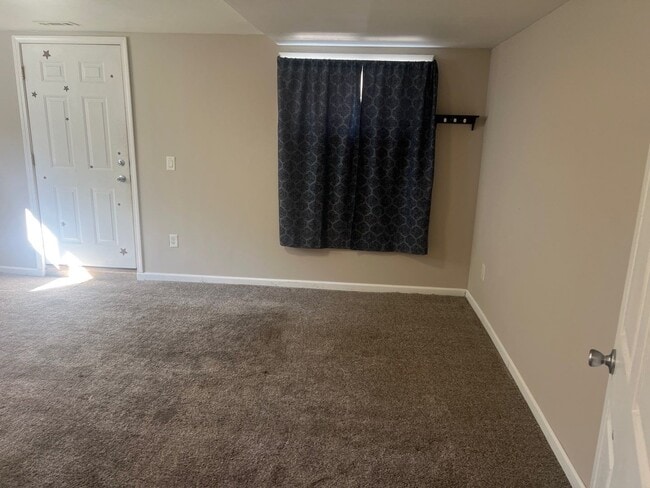 Photo - 3334 Michigan St Unit Main Floor 3 Bedroom