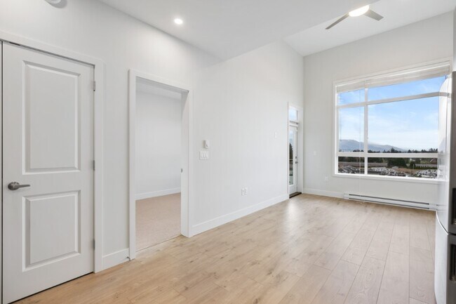 Photo - 1514-1514 McCallum Rd