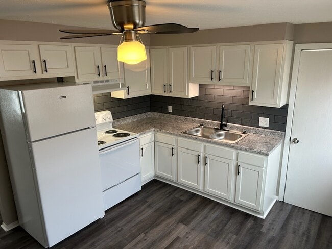 Photo - Evergreen Village