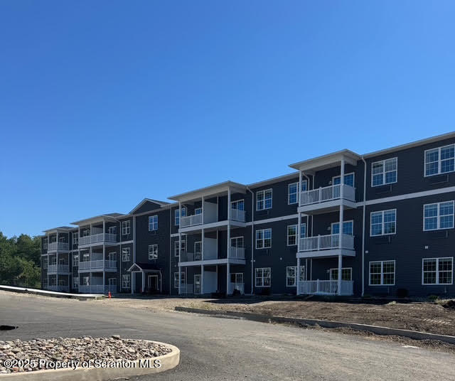 Photo - 397 Circle Drive