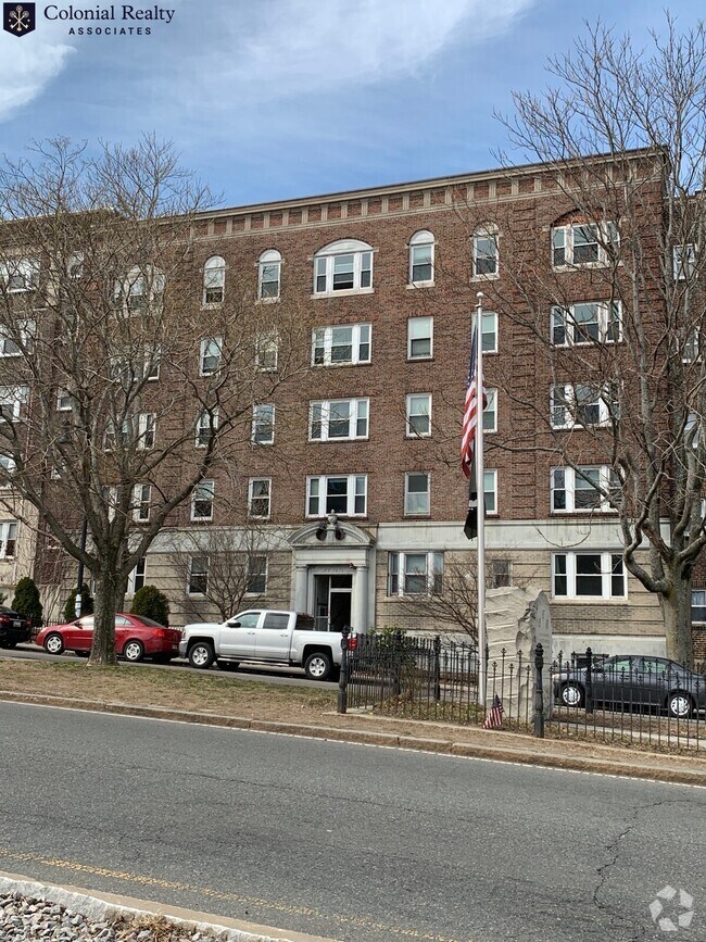 Building Photo - 1623 Commonwealth Ave Rental