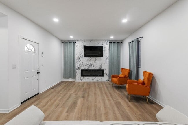 Photo - 150 N 22nd St