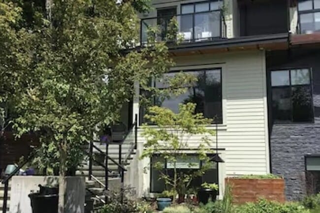 Photo - 358 11th St E