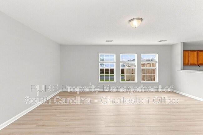 Photo - 630 Silver Moss Dr