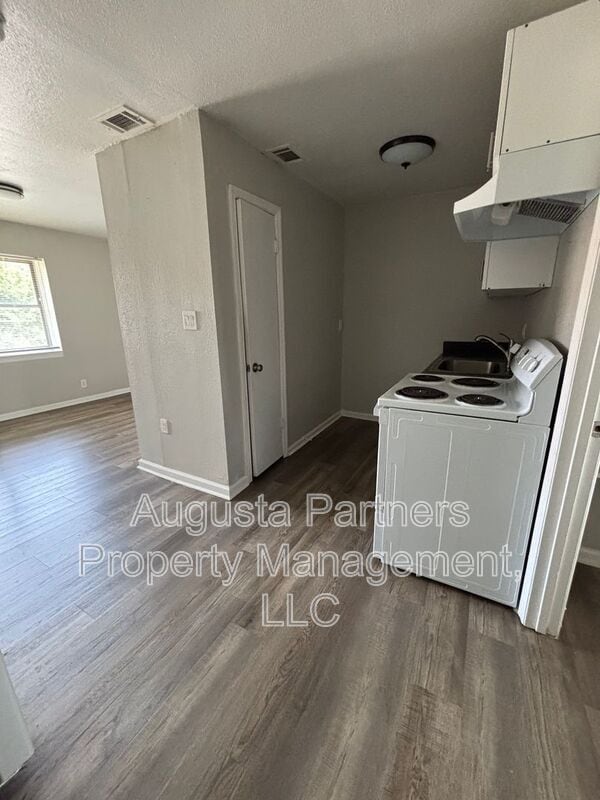 Photo - 112 3rd St Unit E