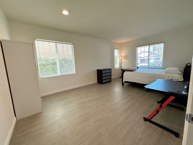 Building Photo - 13703 Turf Paradise St Rental