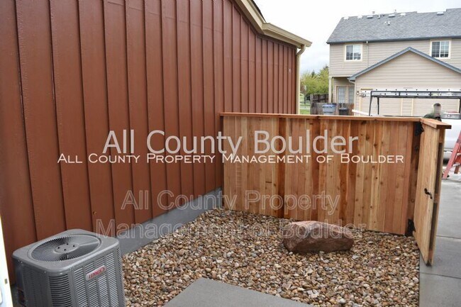 Photo - 1305 Kestrel Ln Unit B