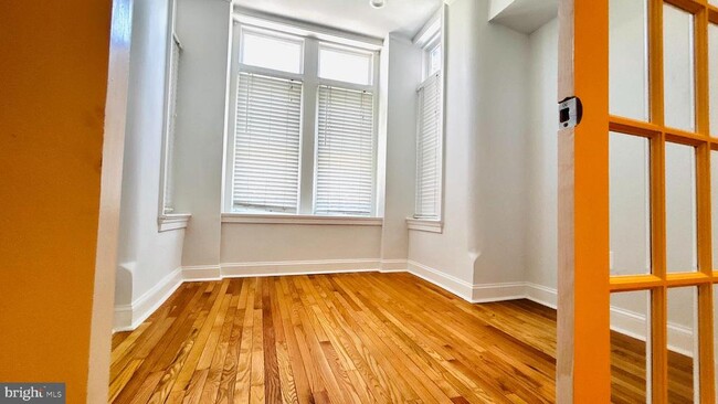 Photo - 1724 18th St NW