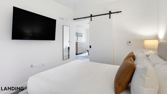Photo - 8511 15th Ave NW Unidad 327