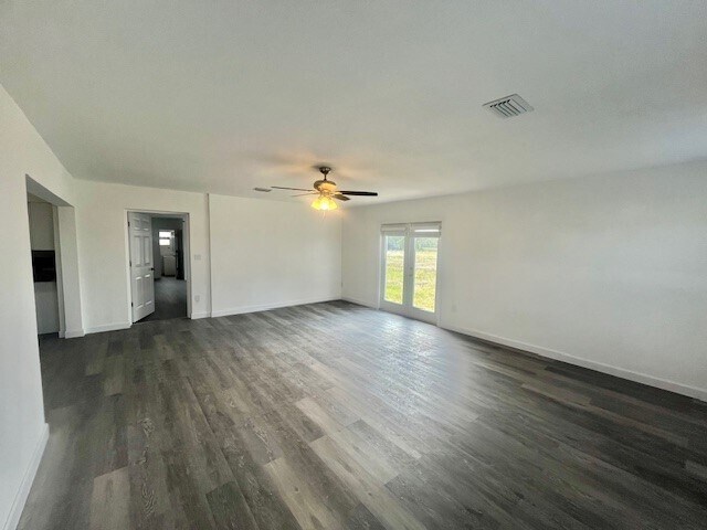 Photo - 705 E Virginia Ave