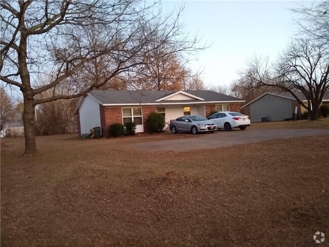 Building Photo - 2366 N Raven Ln Rental