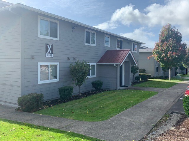Lakeshore Apartments