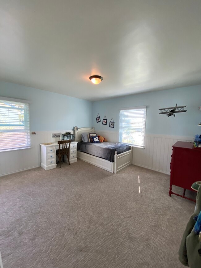 Photo - 1833 W Thomas Way