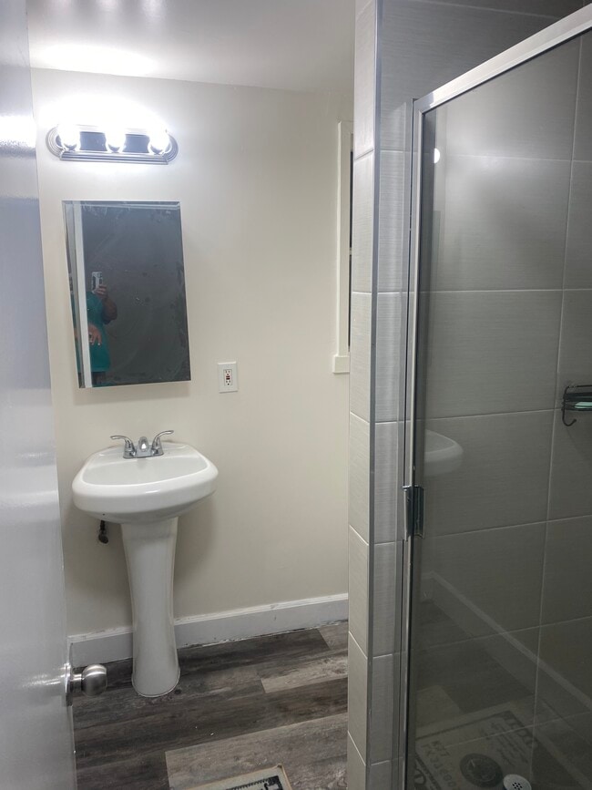 Photo - 1991 Myrtle Ave Unidad 1991