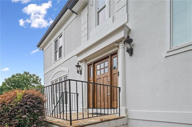 Photo - 1809 Shelburne Ridge