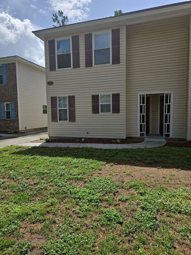 Building Photo - Savannah 2 Bed Townhome for Rent