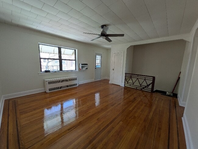 Photo - 52-21-5279 79th St Unit 2