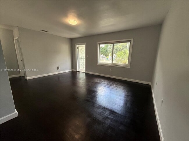 Photo - 501 SW 69th Ave