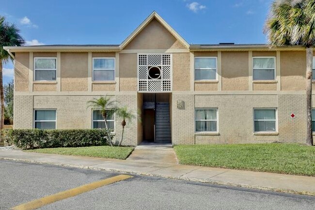 Building Photo - Spacious 2/2 Condo Located in the Gated Community of Hawthorne Village - Orlando!