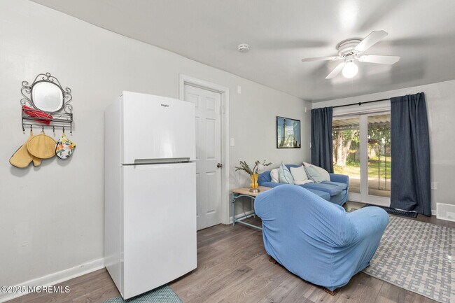 Photo - 301 Norwood Ave Unit 3