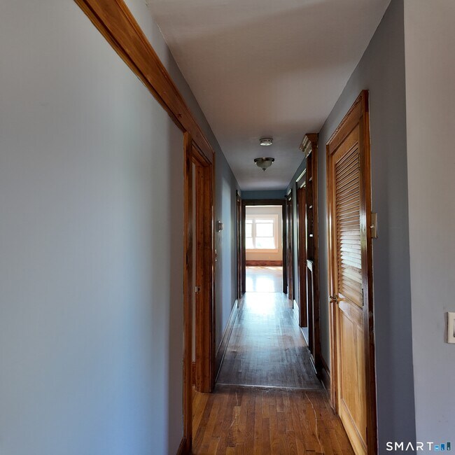 Photo - 553 Townsend Ave Unit 3rd Floor