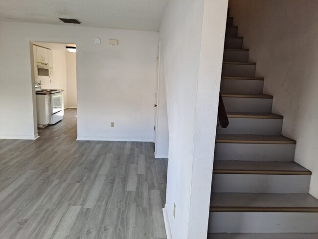 Building Photo - 2052 Kings Hwy Rental