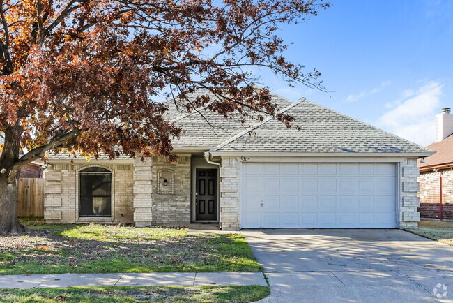 Building Photo - 6305 Woodcreek Trail Rental