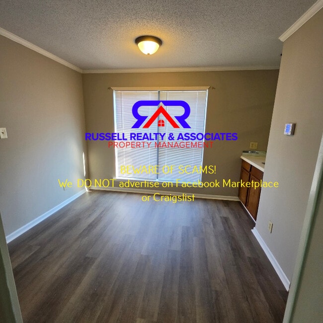 3021 Chase Ln
