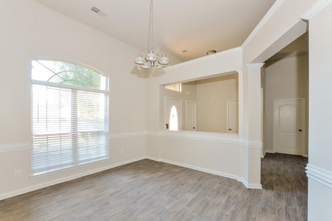 Photo - 4520 L & N Ave